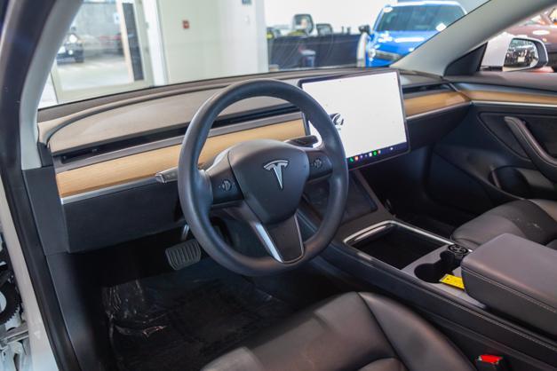 2022 tesla model 3 base