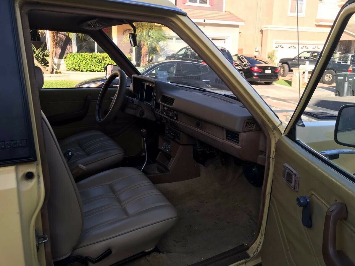 1980 datsun 720; datsun king cab; clean title; manual transmission; new battery