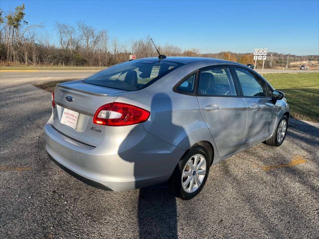 2013 ford fiesta se 4dr sedan