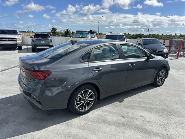 2022 kia forte lxs