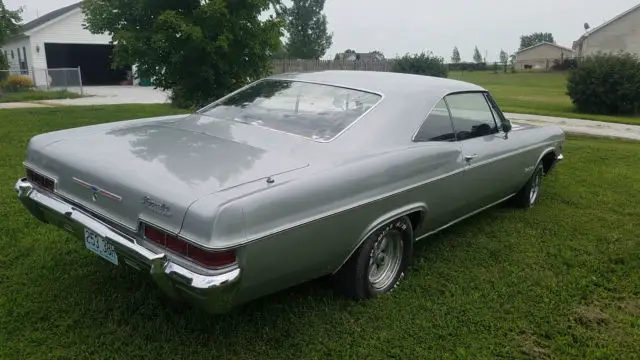 1966 impala supersport. 327 engine with double hump heads