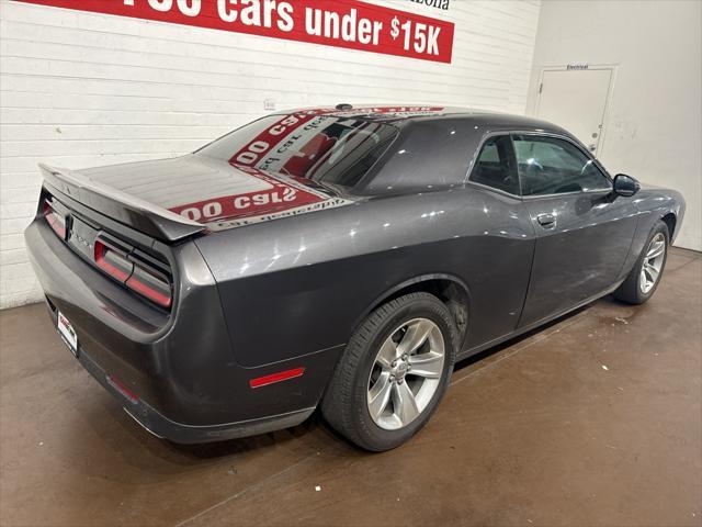 2019 dodge challenger sxt