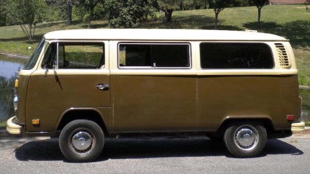 1979 volkswagen type 2 / bus (bay window)