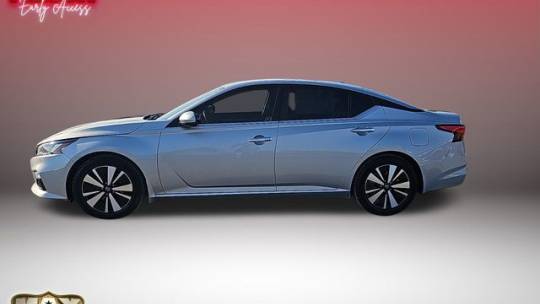 2022 nissan altima 2.5 sv