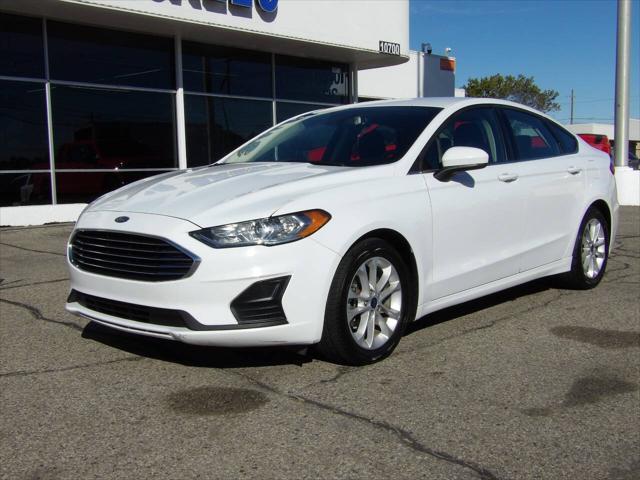 2020 ford fusion se