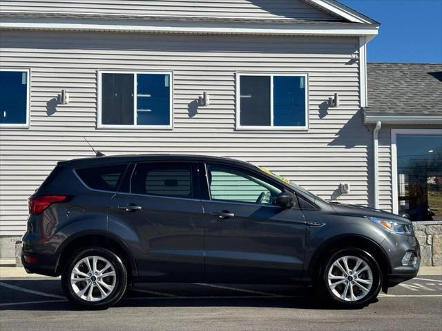 2019 ford escape se