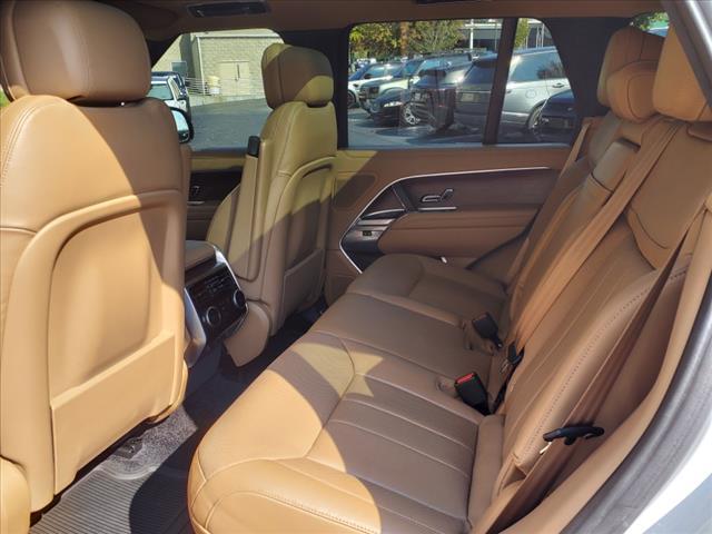 2023 land rover range rover p400 se