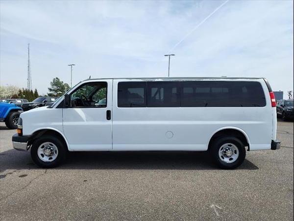 2012 chevrolet express passenger in saint louis, missouri