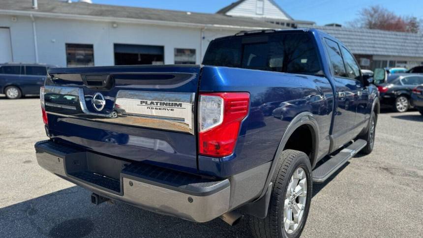2017 nissan titan xd