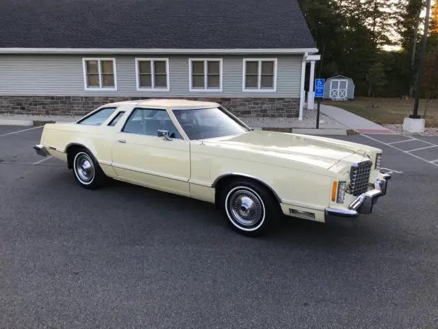 1977 ford thunderbird - super clean!