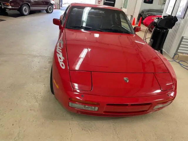 1988 porsche 944 turbo 5-speed manual transmission 2.5l turbo engine good driver