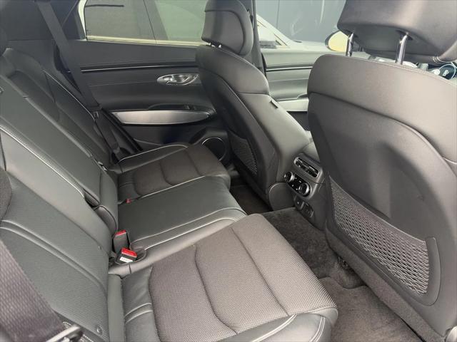 2023 genesis gv70 2.5t awd
