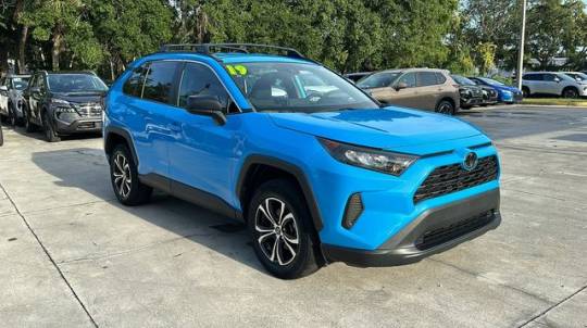 2019 toyota rav4 le