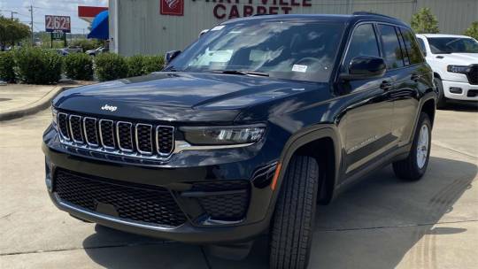 new 2024 jeep grand cherokee laredo x rwd