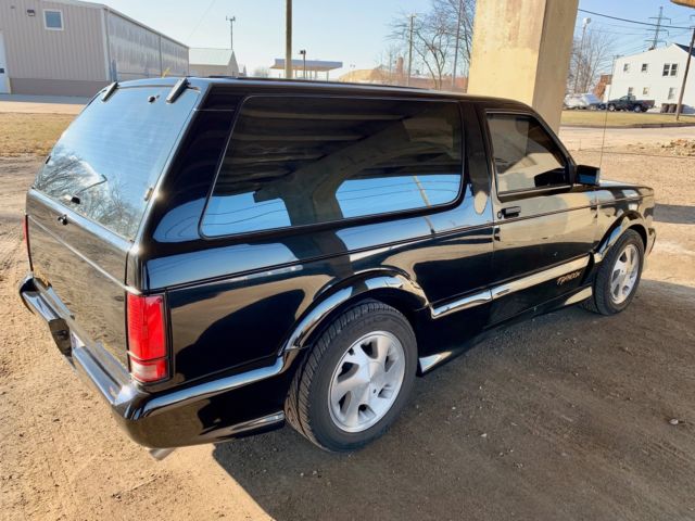 1993 gmc typhoon - black beauty- lowering kit, garrett intercooler - 84k miles