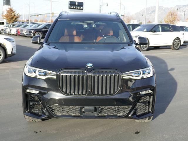 2022 bmw x7 m50i