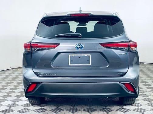 2021 toyota highlander hybrid le in westborough, massachusetts