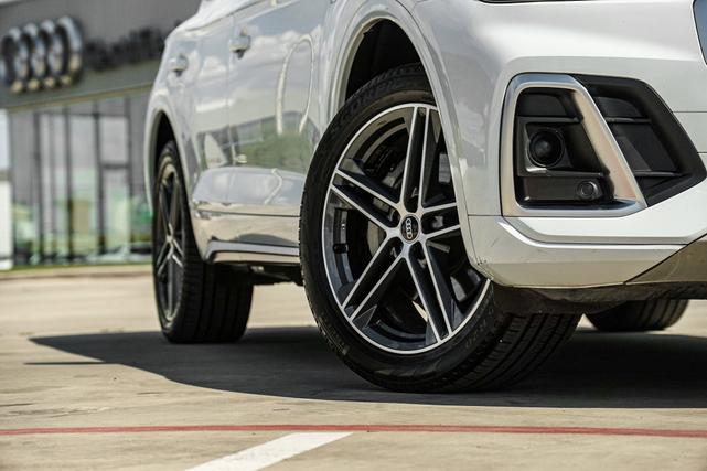 2021 audi q5 e premium plus