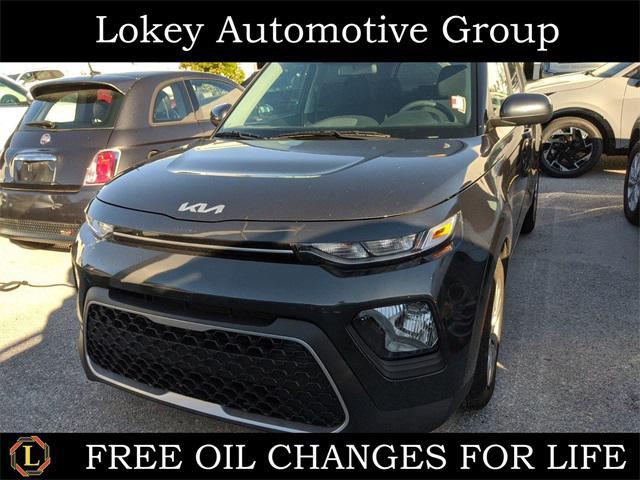 2022 kia soul lx