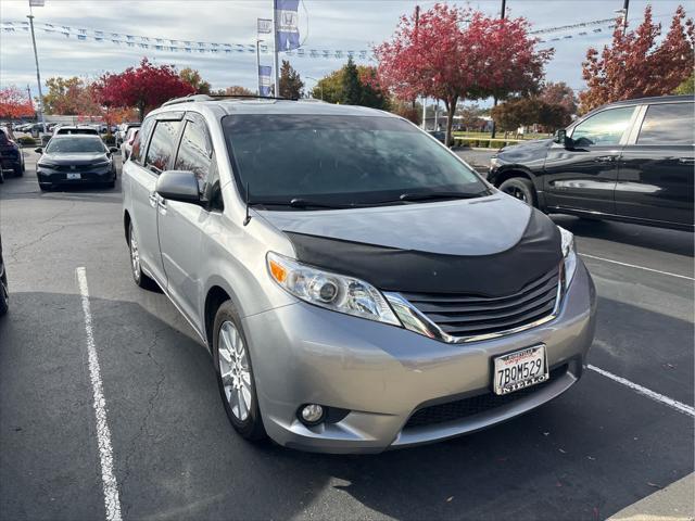 2013 toyota sienna xle