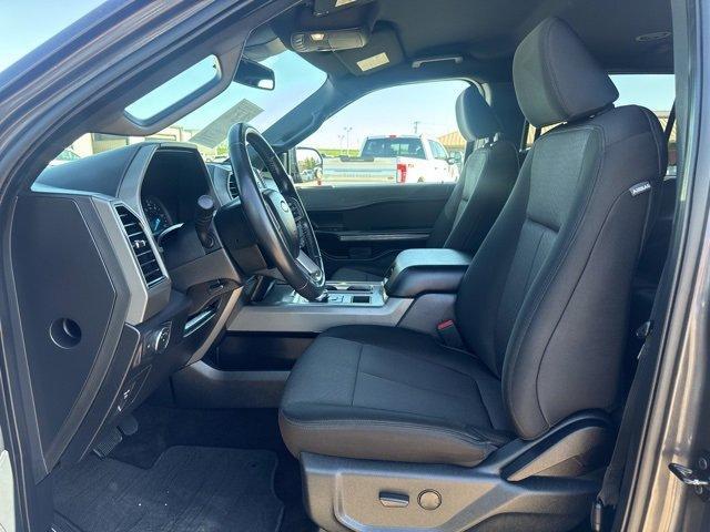 2021 ford expedition xlt