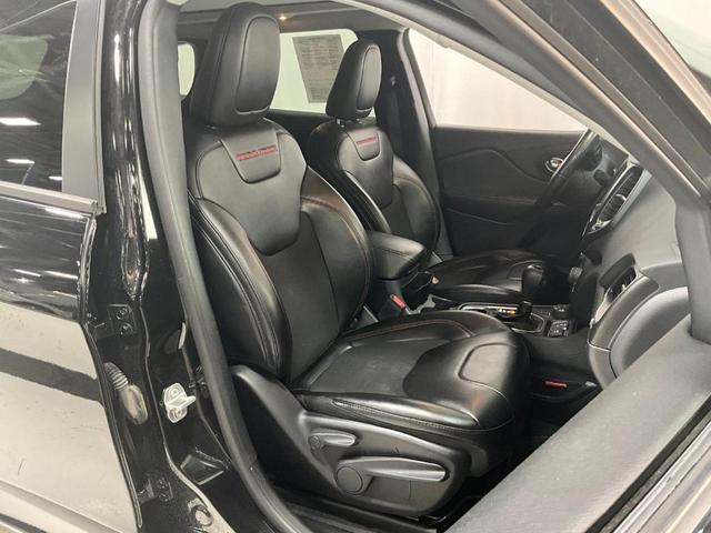 2020 jeep cherokee trailhawk