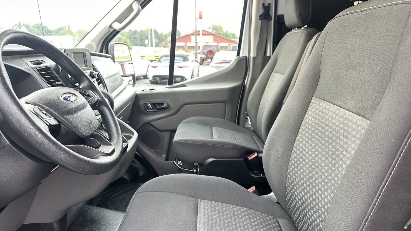 2023 ford transit 250