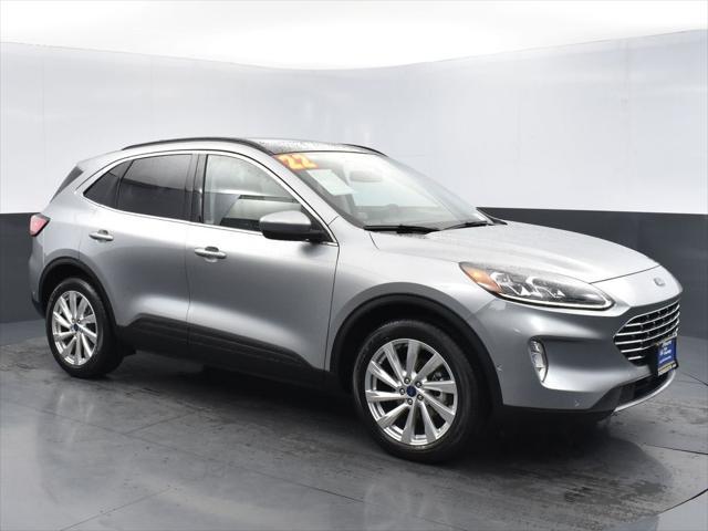 2022 ford escape titanium