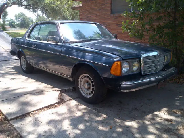1985 mercedes-benz 300cd base coupe 2-door 3.0l
