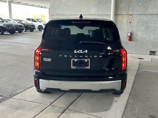 2023 kia telluride lx in hialeah, florida