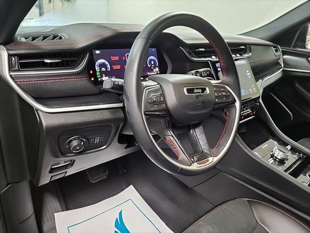 2022 jeep grand cherokee trailhawk