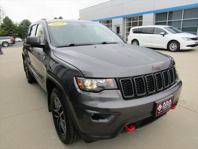 2019 jeep grand cherokee trailhawk