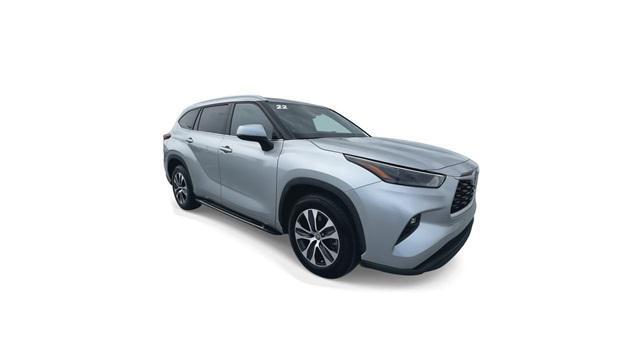 2022 toyota highlander hybrid xle