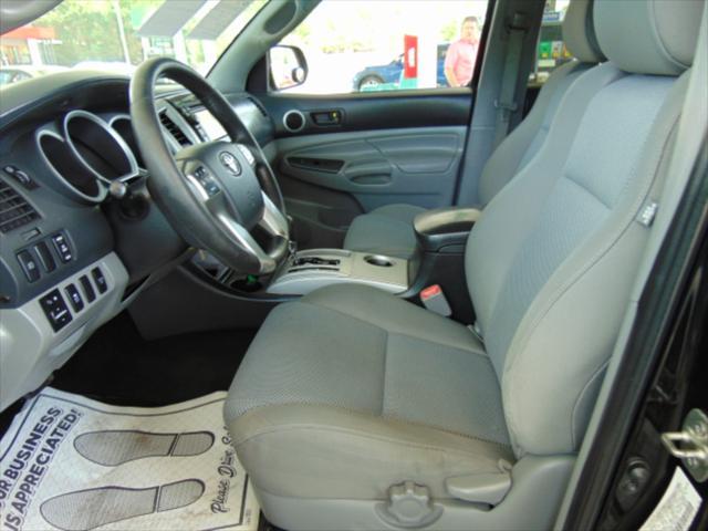 2013 toyota tacoma base
