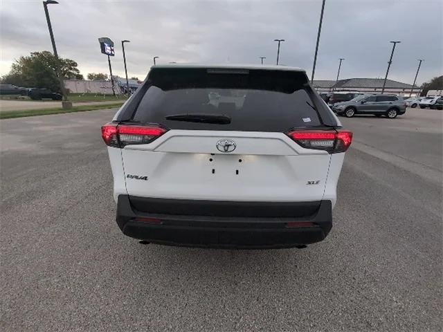 2024 toyota rav4 xle