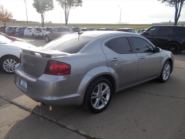 2014 dodge avenger se
