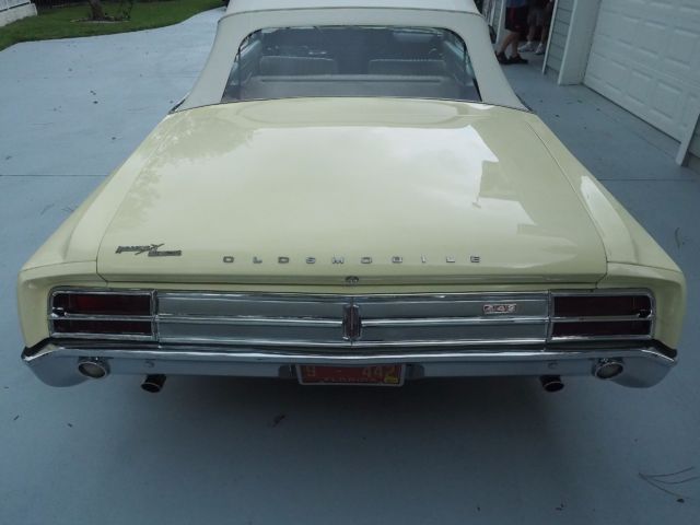 1965 oldsmobile 442 convertible - fully restored in mint condition! no reserve