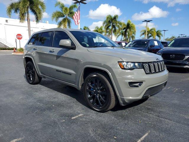 2021 jeep grand cherokee laredo x