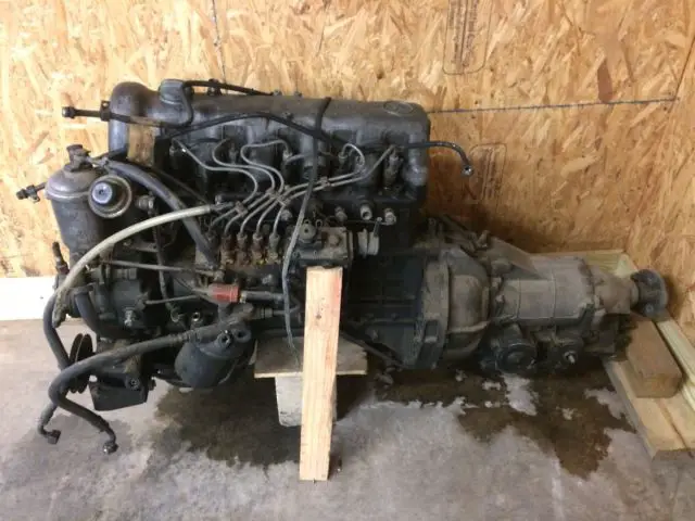 1975 w114/115 300d project/parts with 2 engines and transmissions