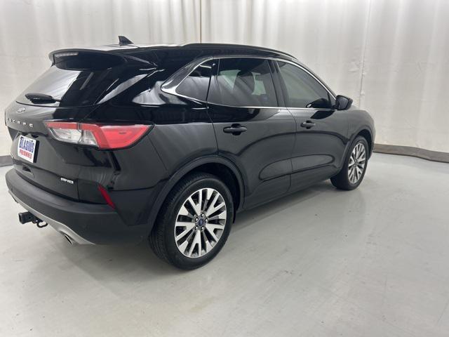 2022 ford escape titanium