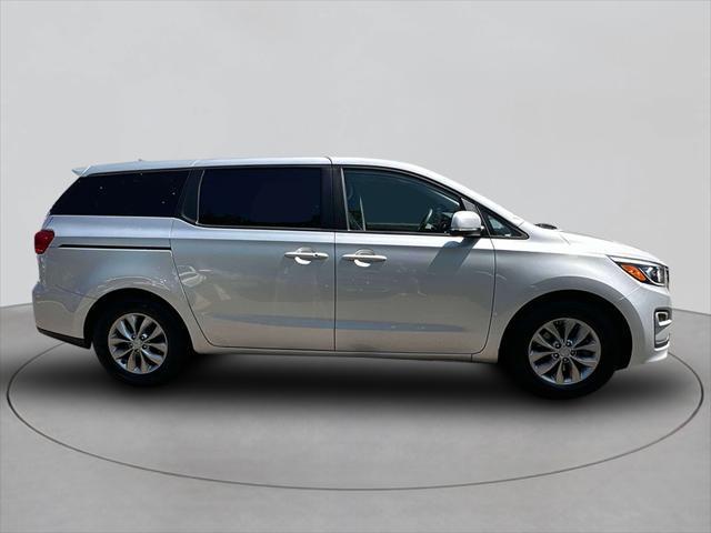 2020 kia sedona lx