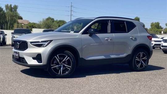 2024 Volvo XC40
