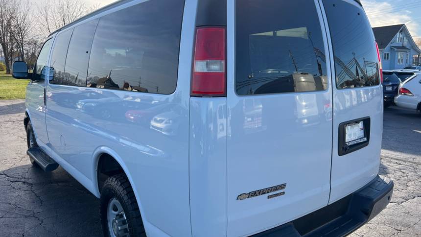 2015 chevrolet express lt 2500
