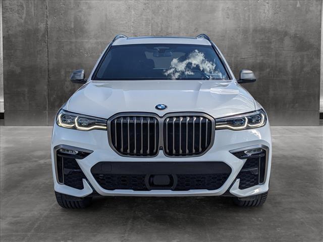 2022 bmw x7 m50i