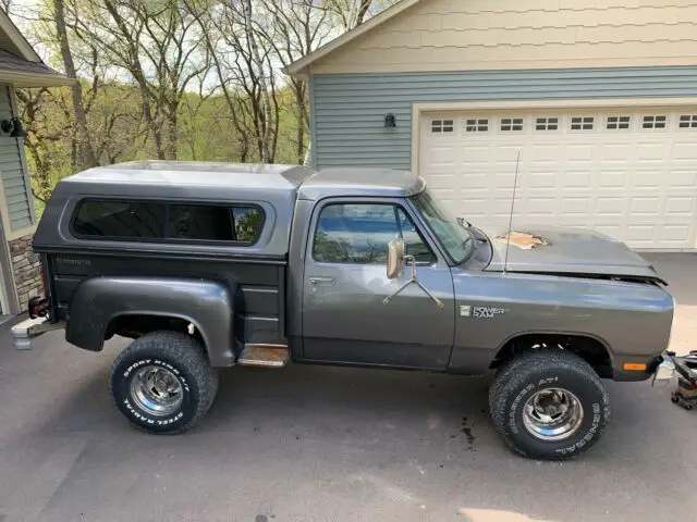 1984 dodge truck w150