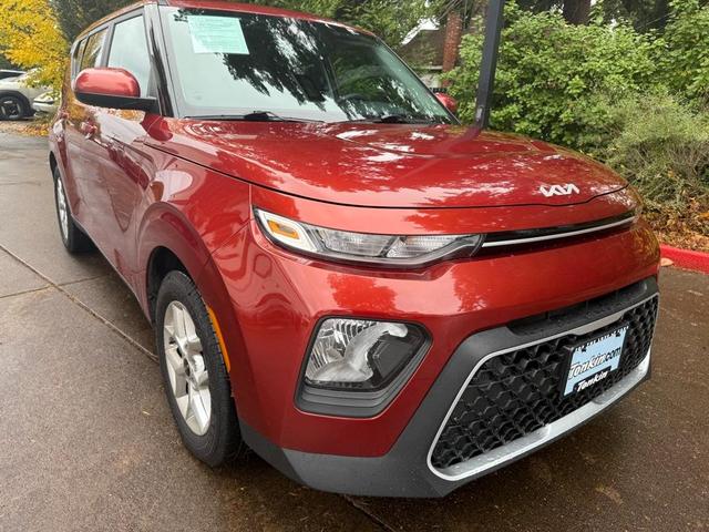 2022 kia soul lx