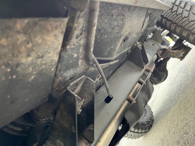 cj7 laredo holley sniper fuel injection, 4.10 gears, 33 tires, suspension lift