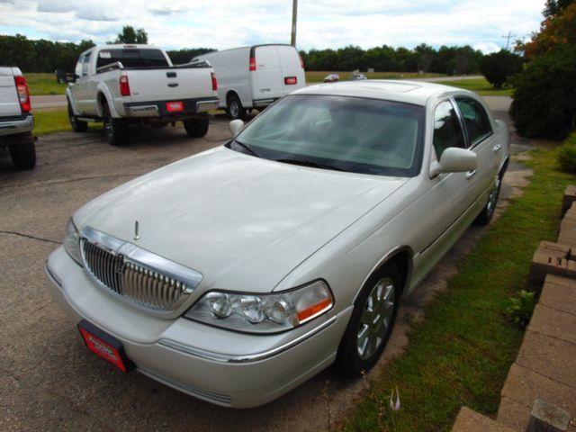 2005 lincoln town car signature