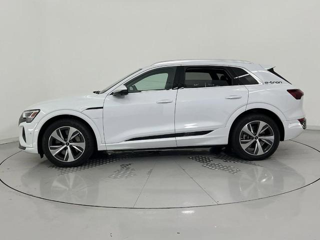 2024 audi q8 e-tron premium plus