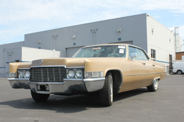 1969 cadillac deville unrestored california classic -runs like a champ no rust !
